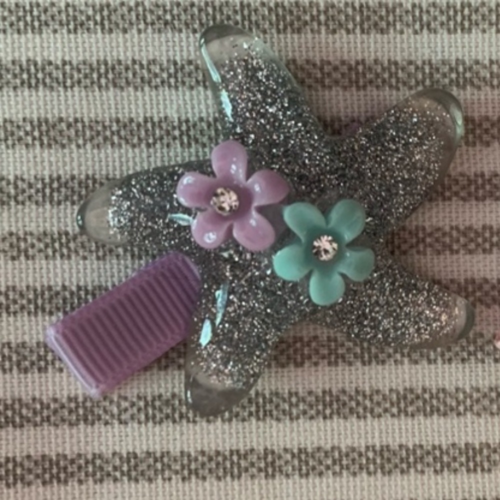Glittery Starfish Hair Clip with Flowers